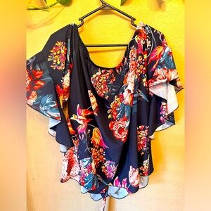 Women’s Floral blouse off the shoulder.